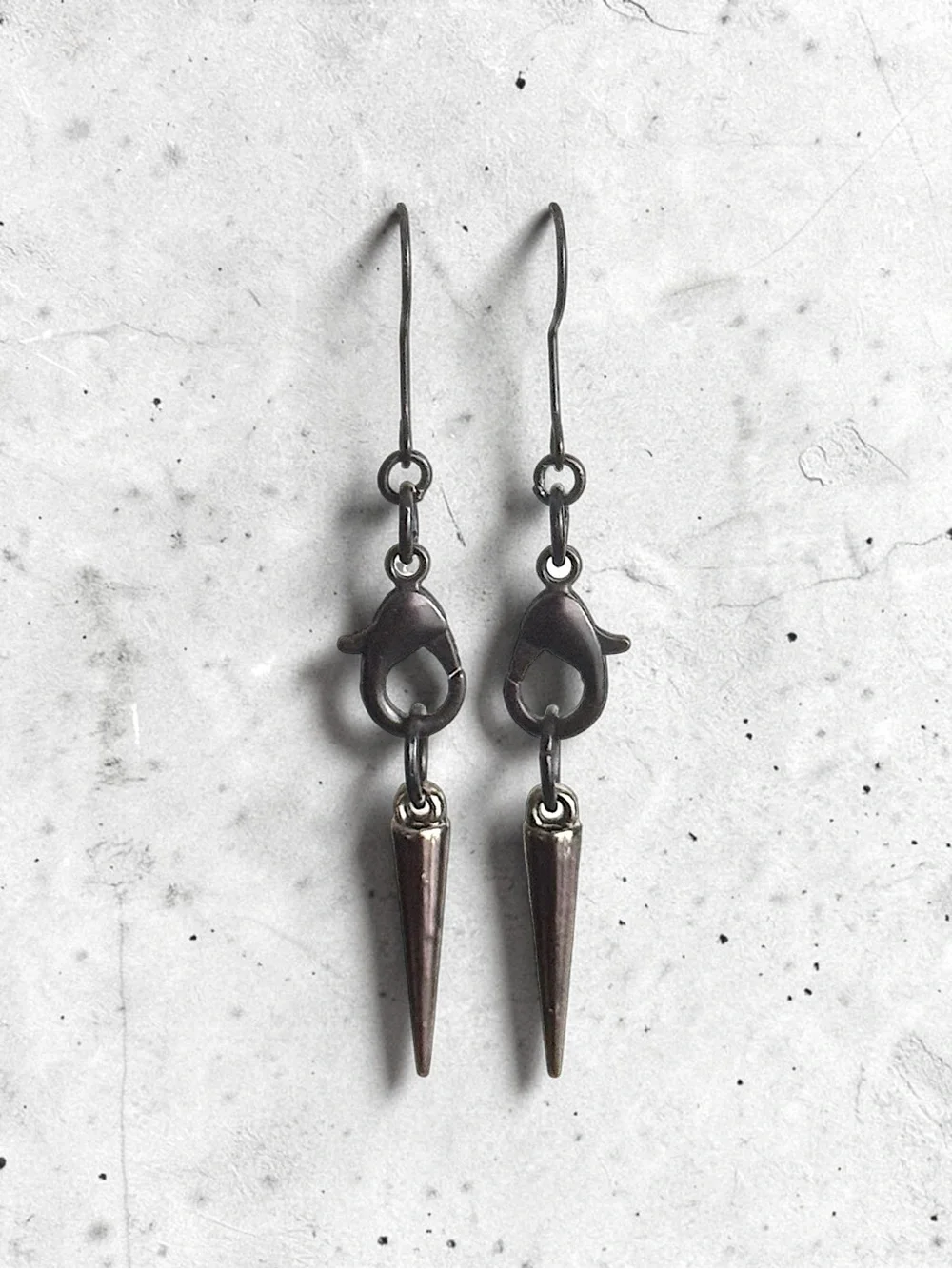 5 For $25💫Gunmetal Punk Spike Dangles With a Black Lobster Claw Accent Piece